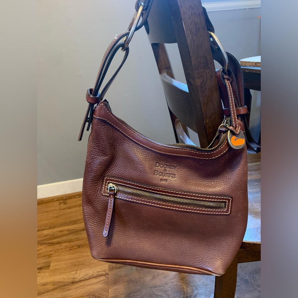 Dooney & Burke Vintage pebbled leather Medium Shoulder bag